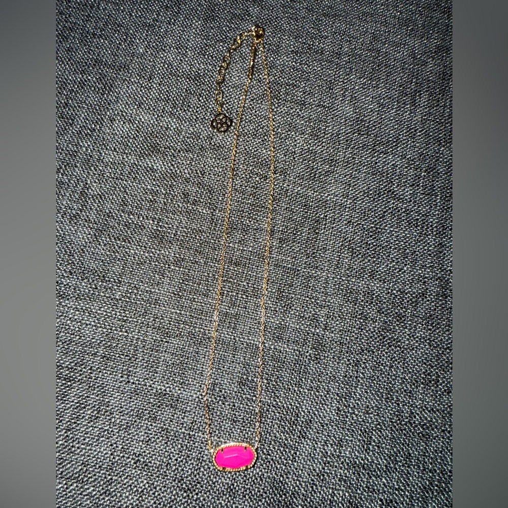 🌟NWOT🌟Kendra Scott Elisa Pink Pendant Necklace Gold Hardware - Picture 2 of 4
